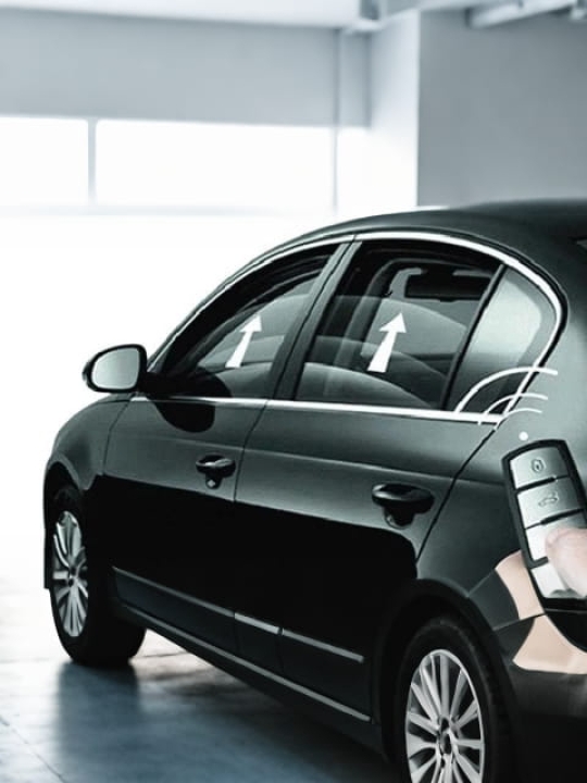 Lên xuống kính tự động Vinfast VF3